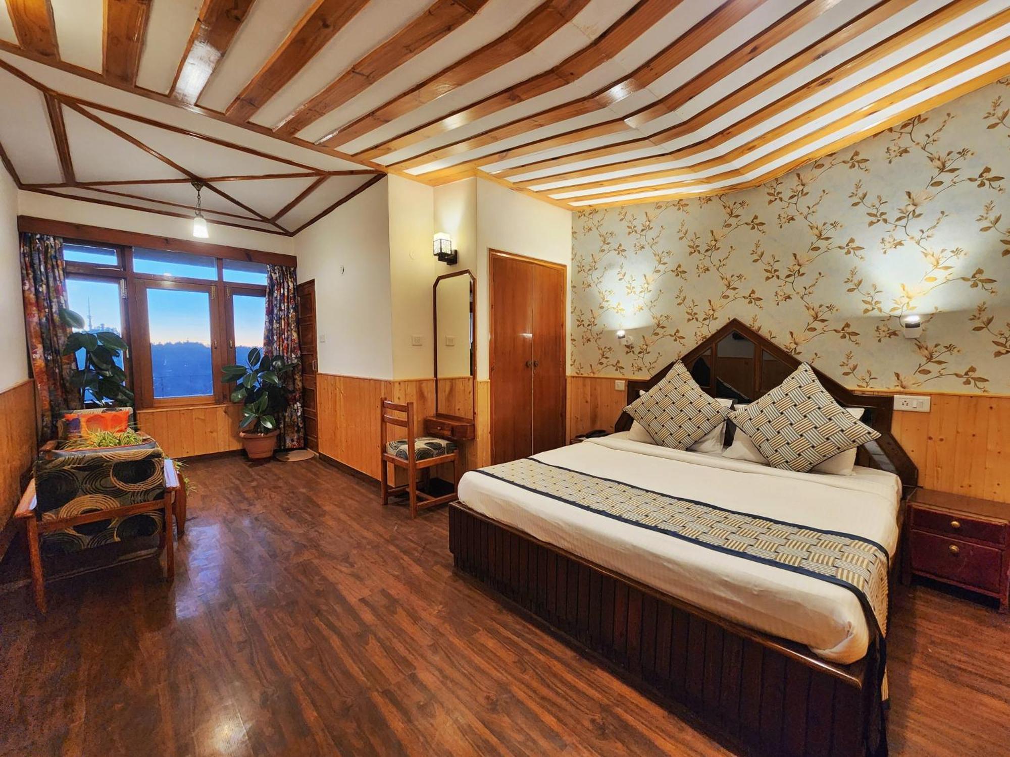 Hotel Pineview Shimla Exteriör bild