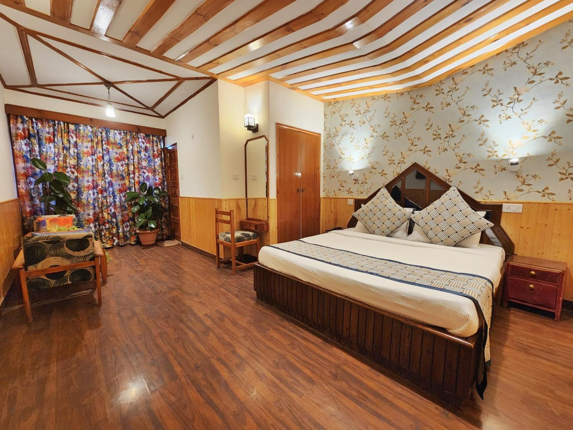 Hotel Pineview Shimla Exteriör bild